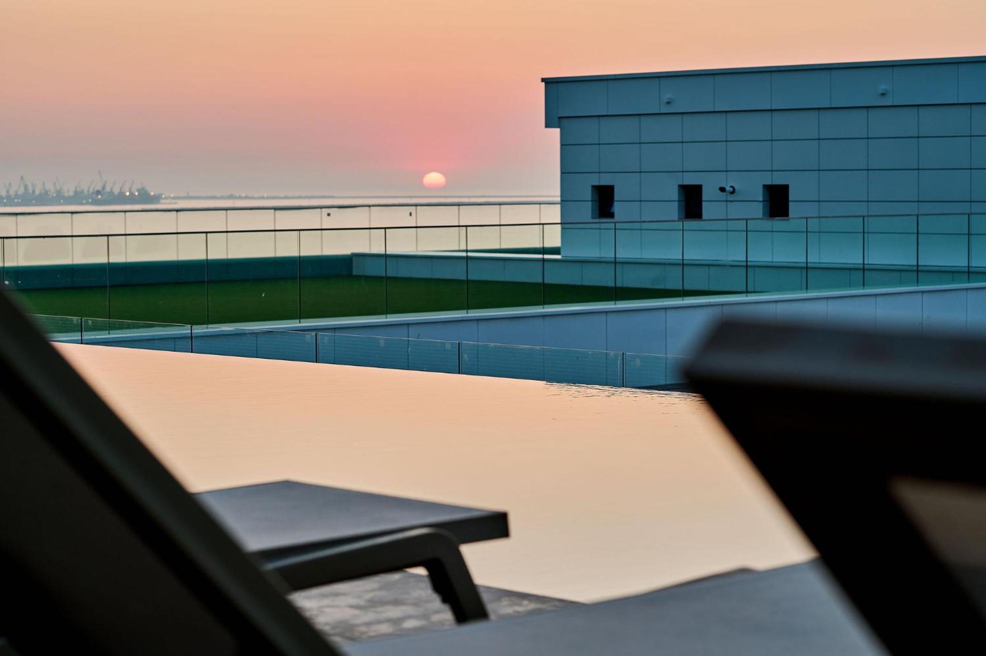 Aqua Vista Infinity Resort & Spa - Studio Lux - Piscina Infinity, Jacuzzi, Sauna, Gym - Privat Năvodari Exteriér fotografie